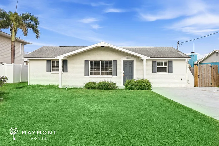 3 bed, 2.0 bath, 1284 sqft, $1,829 — Photo 1