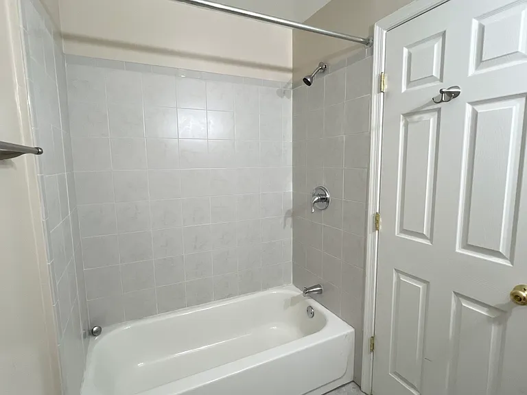 22464 Maison Carree Sq — Photo 21