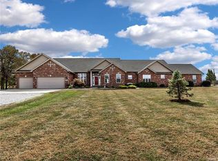 6600 Red Sunset Ct, Edwardsville, IL 62025