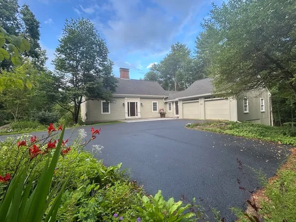 37 Arundel Road, Peterborough, NH 03458