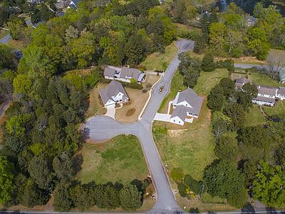 1st image of 105 Old Selwood Trce
