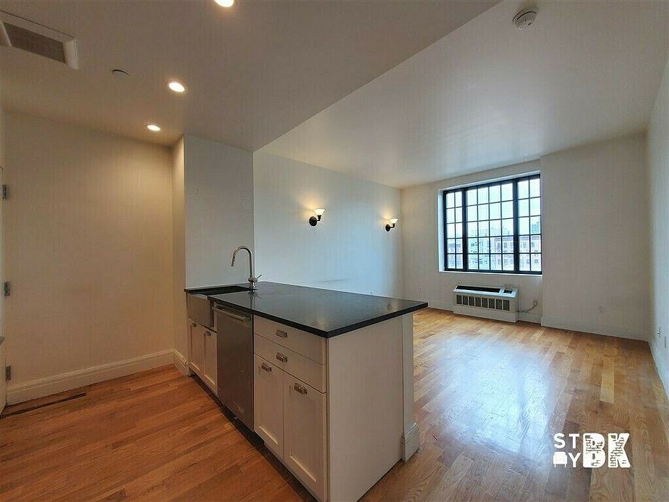 1st image of 1035 Fulton St APT 4C