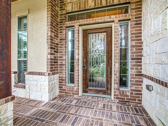 5th image of 106 Quintana Ct
