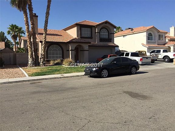 2nd image of 1467 Silver Falls Ave