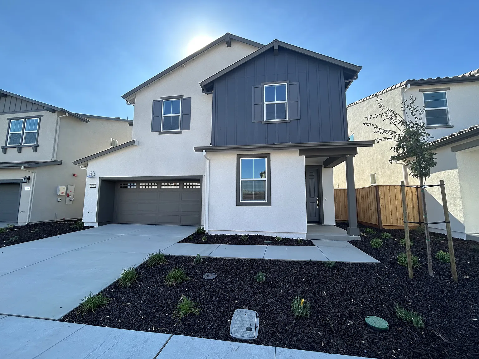 1883 Wayfarer Ave photo 1