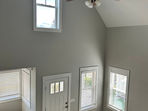 4th image of 38 Greene St APT 2