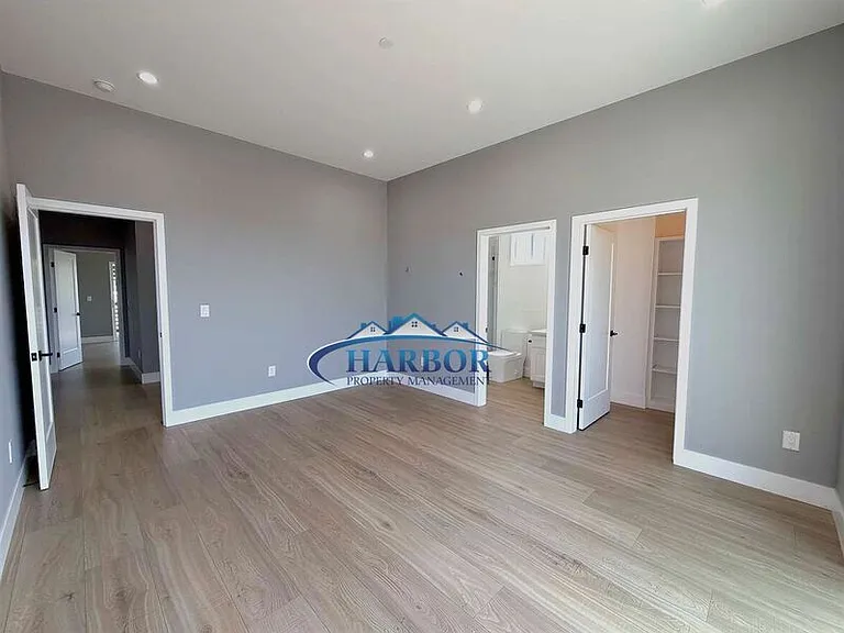 2126 W 238th St — Photo 22