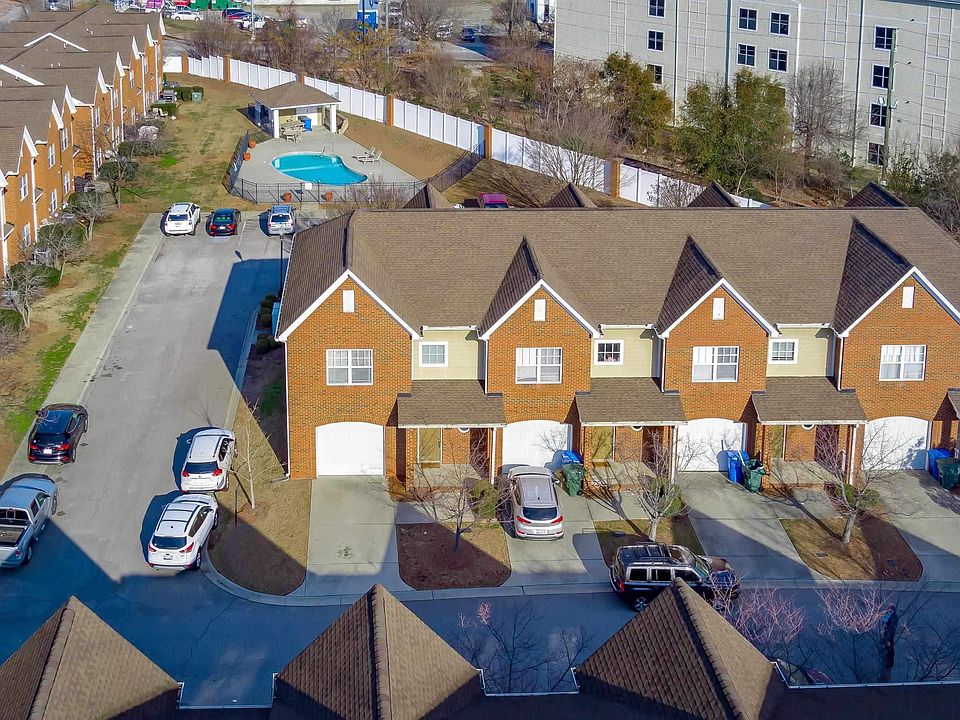 2nd image of 12 Cottonplace Ln