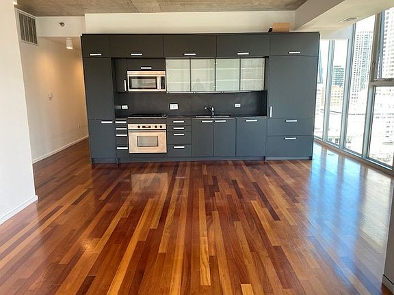 2nd image of 550 N St Clair St #1601