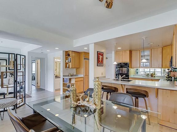 4th image of 601 Van Ness Ave APT 205