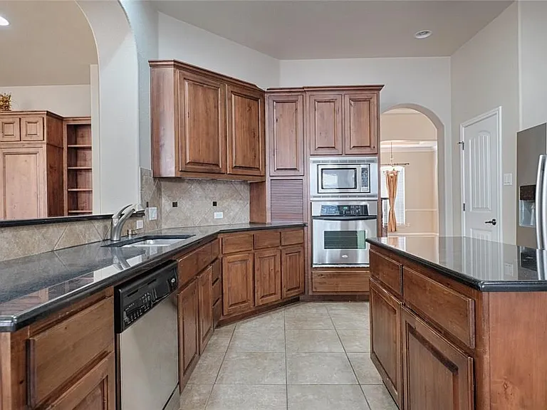 16228 Old Baldy Dr — Photo 9