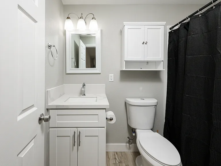 6551 Lemarand Ave — Photo 8