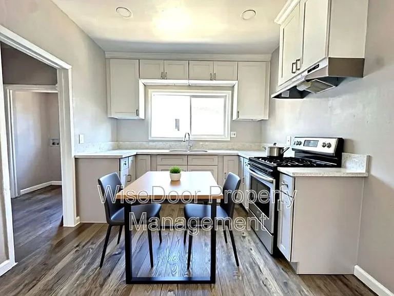 155 W 43rd St #155 — Photo 3