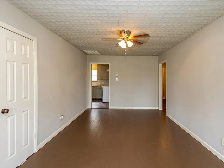 4710 El Paso St — Photo 17
