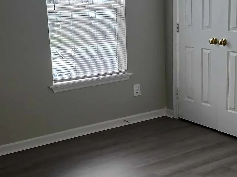 Brandy View Apartments — Photo 10