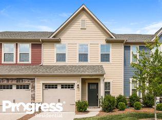 307 Pond Place Ln, Matthews, NC 28104