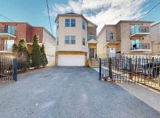 370 14th Ave, Newark, NJ 07103