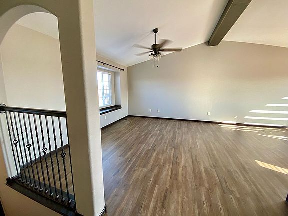 2nd image of 473 Pershing St