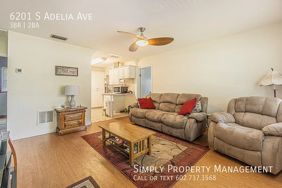 Beautiful 3-Bedroom Corner Lot Home with Split Floor Plan — Photo 2