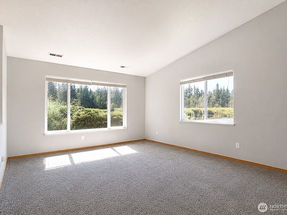 2nd image of 1414 128th Drive NE