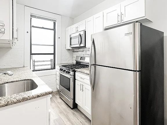 4th image of 817 8th Ave #2