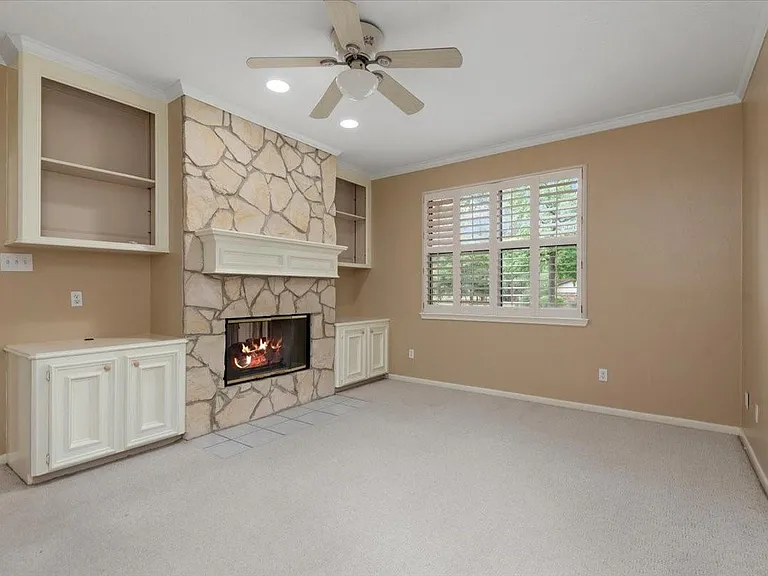 14151 Buckingham Ln — Photo 18