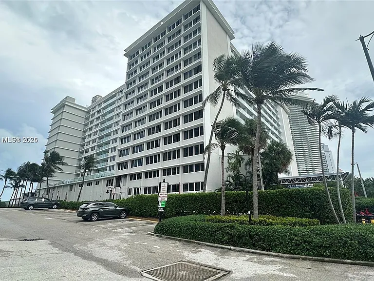 19201 Collins Ave #701 — Photo 12