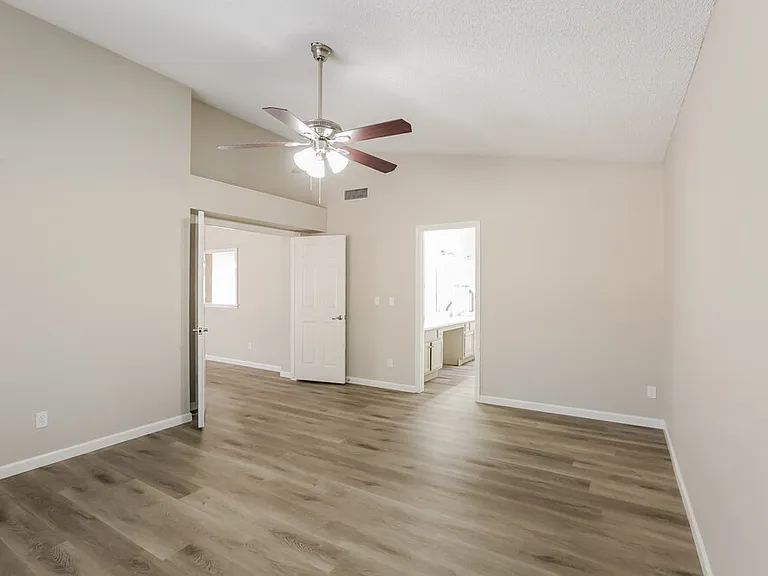 2732 W Gila Ln — Photo 11
