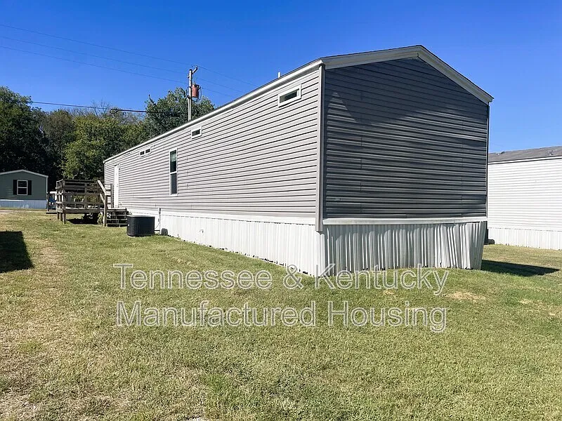 3 bed, 2.0 bath, 1050 sqft, $1,050 — Photo 3