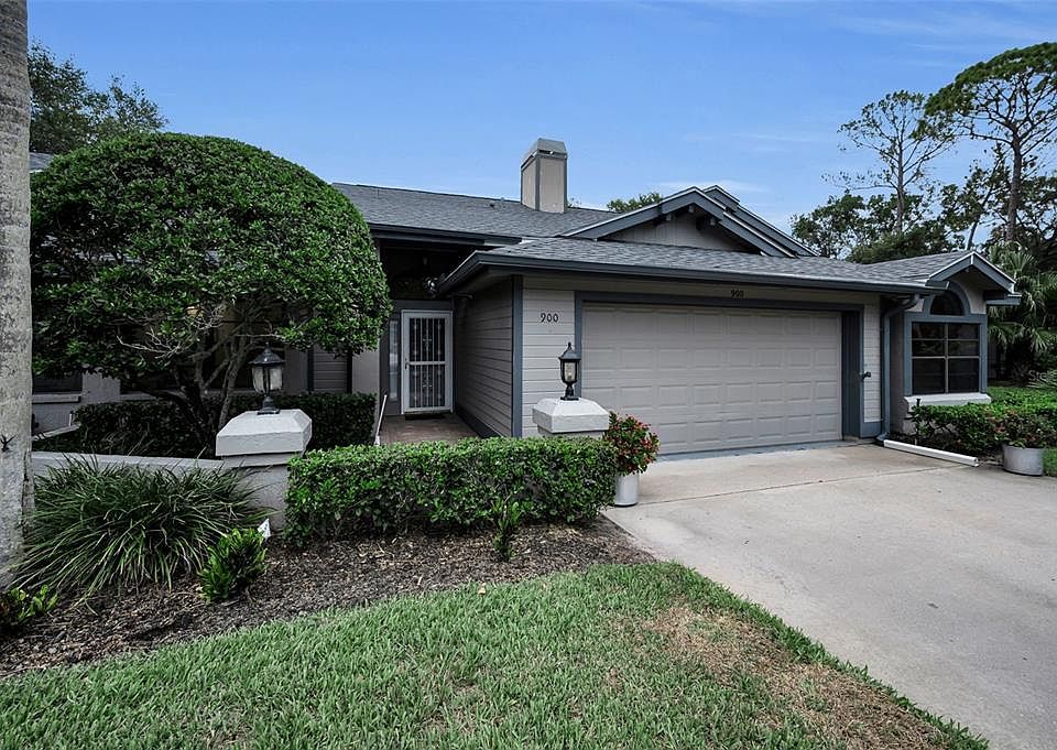 1st image of 900 Lucas Ln