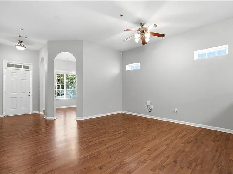 218 Ranier Ct — Photo 7