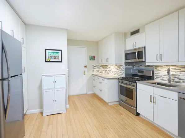 3135 Johnson Avenue 5D image 2 of 7