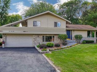 485 Olde Midway Rd, Menasha, WI 54952