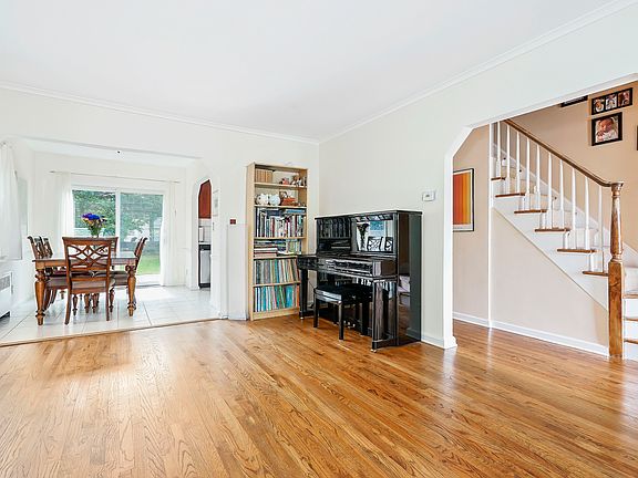 5th image of 2 Winthrop Ave
