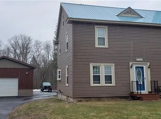 7668 Maple Rd, Baldwinsville, NY 13027