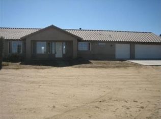 5173 Gorgonio Rd, Phelan, CA 92371