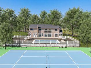 133 Old Country Rd, East Quogue, NY 11942