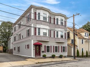 24 Traverse St APT 1, Wakefield, MA 01880