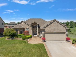 51163 Hook Dr, Macomb, MI