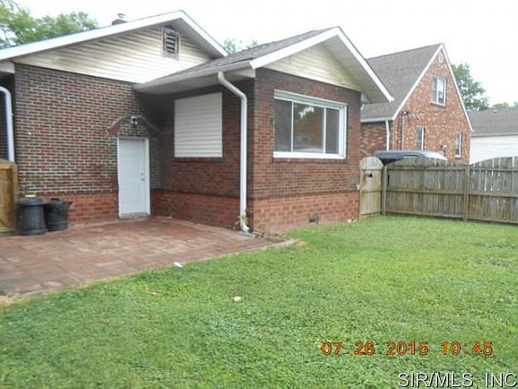 4th image of 2516 Benton St