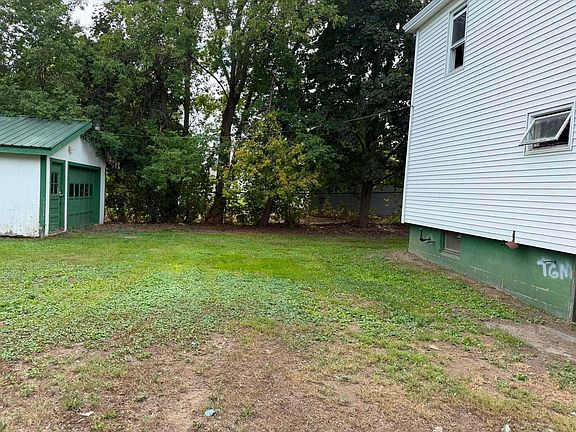 3rd image of 21 Hillside Avenue