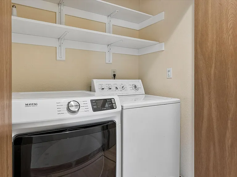4686 N Wildflowers Way — Photo 11
