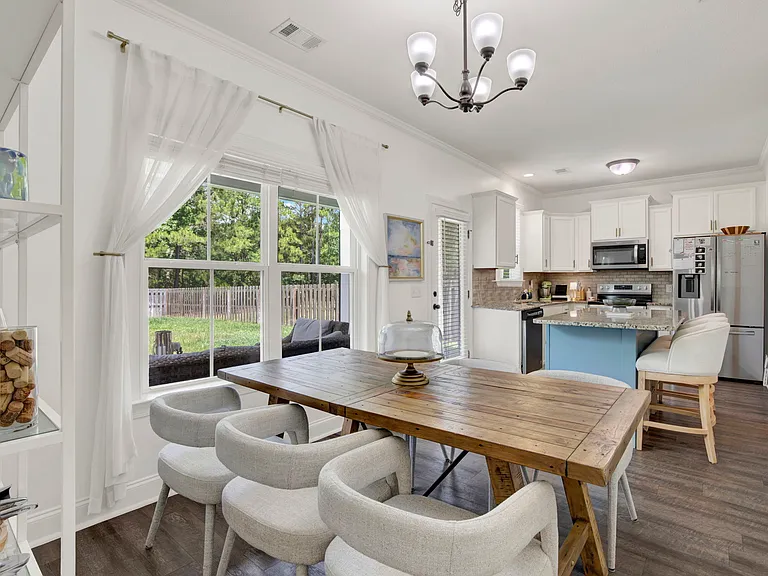 172 Laguna Way — Photo 17
