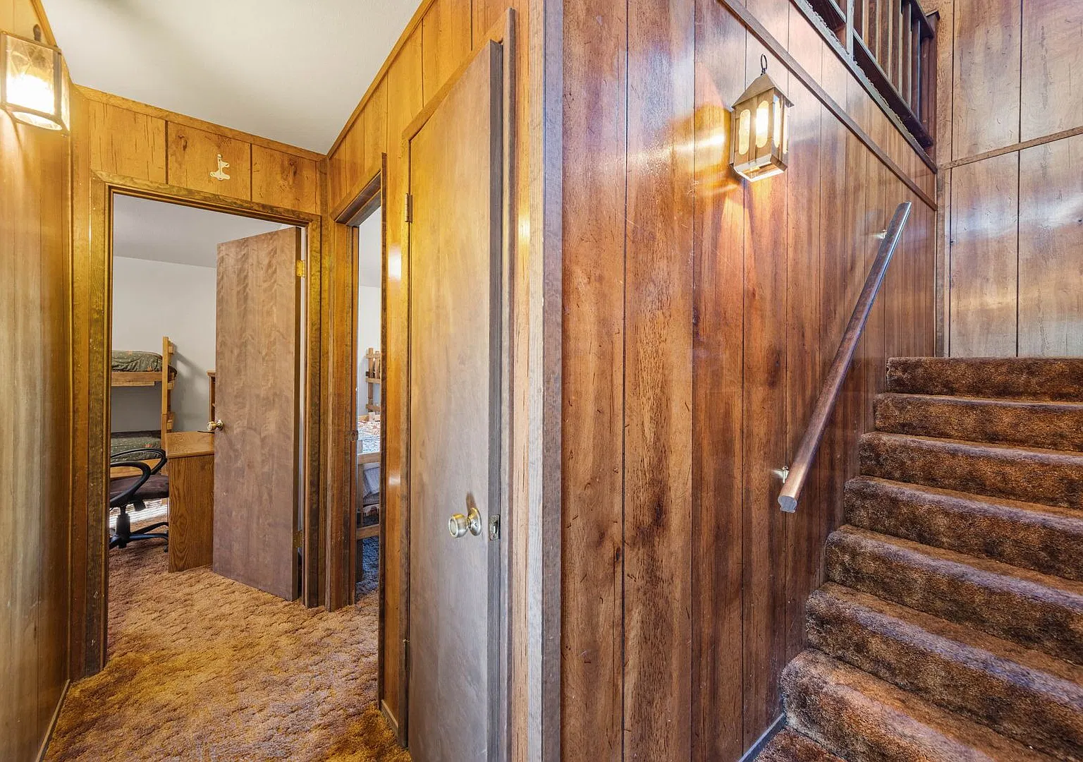 Fully Furnished 4-Bedroom, 3.5-Bathroom Home in Tahoe Hills — Photo 3
