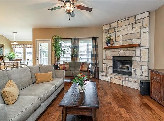 5th image of 635 Matador Dr