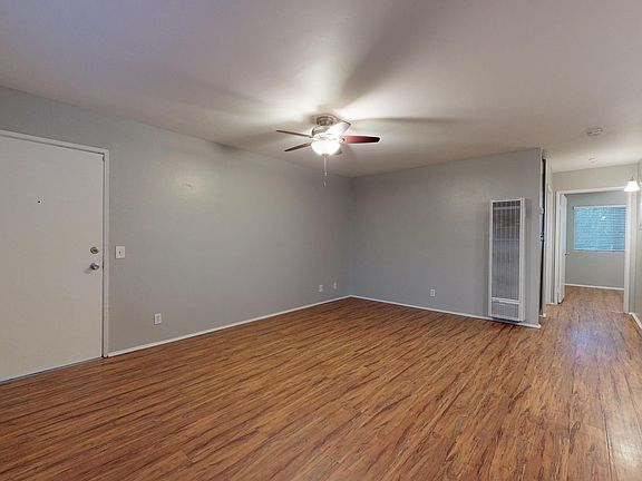 3rd image of 481 S Meadowbrook Dr Unit 4