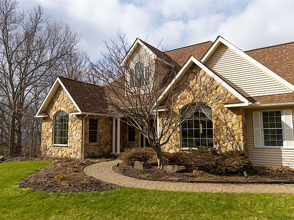 2nd image of 3 Timberland Dr