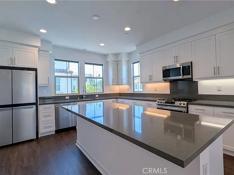231 Babson Ct — Photo 8