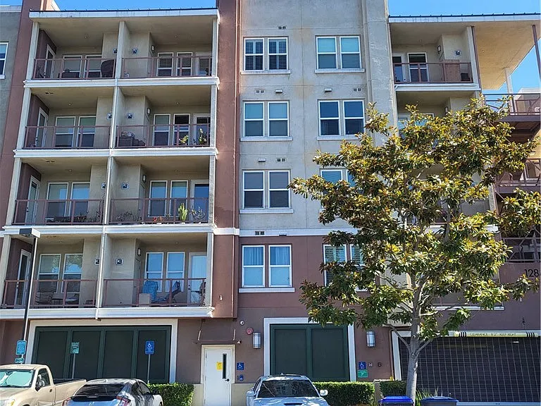12842 Palm St #Penthouse 6 — Photo 2