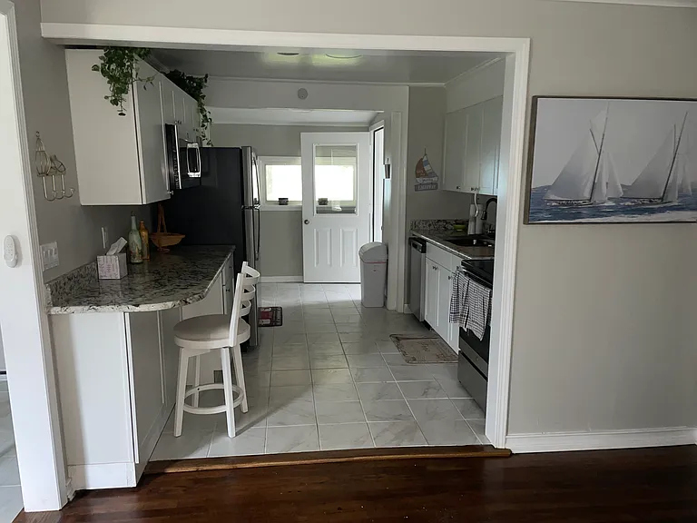 1001 Rue Max St — Photo 6